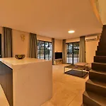 Art House * 大德尔韦尼克